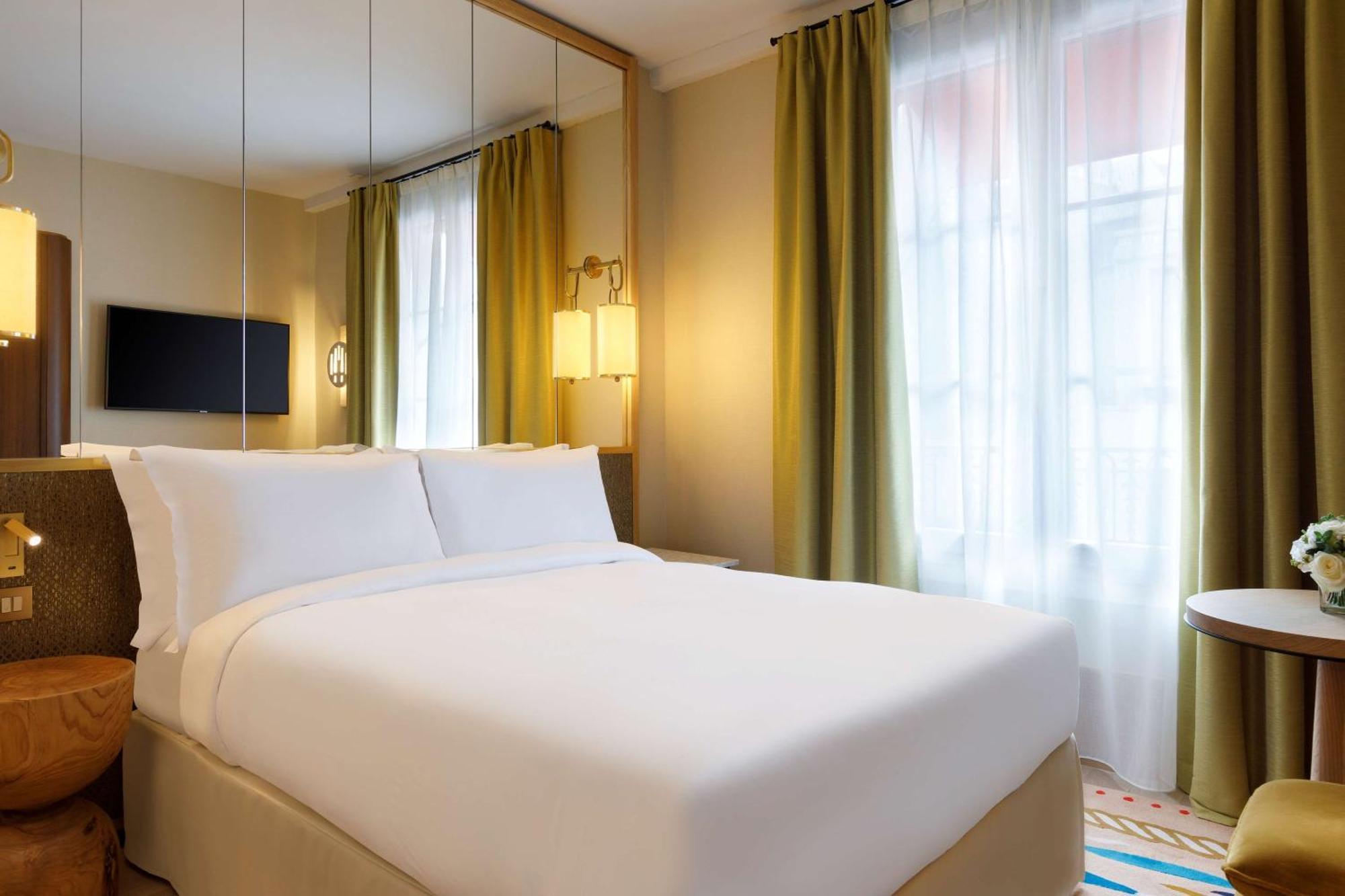 Le Belgrand Hotel Paris Champs Elysees, Tapestry By Hilton Exteriör bild