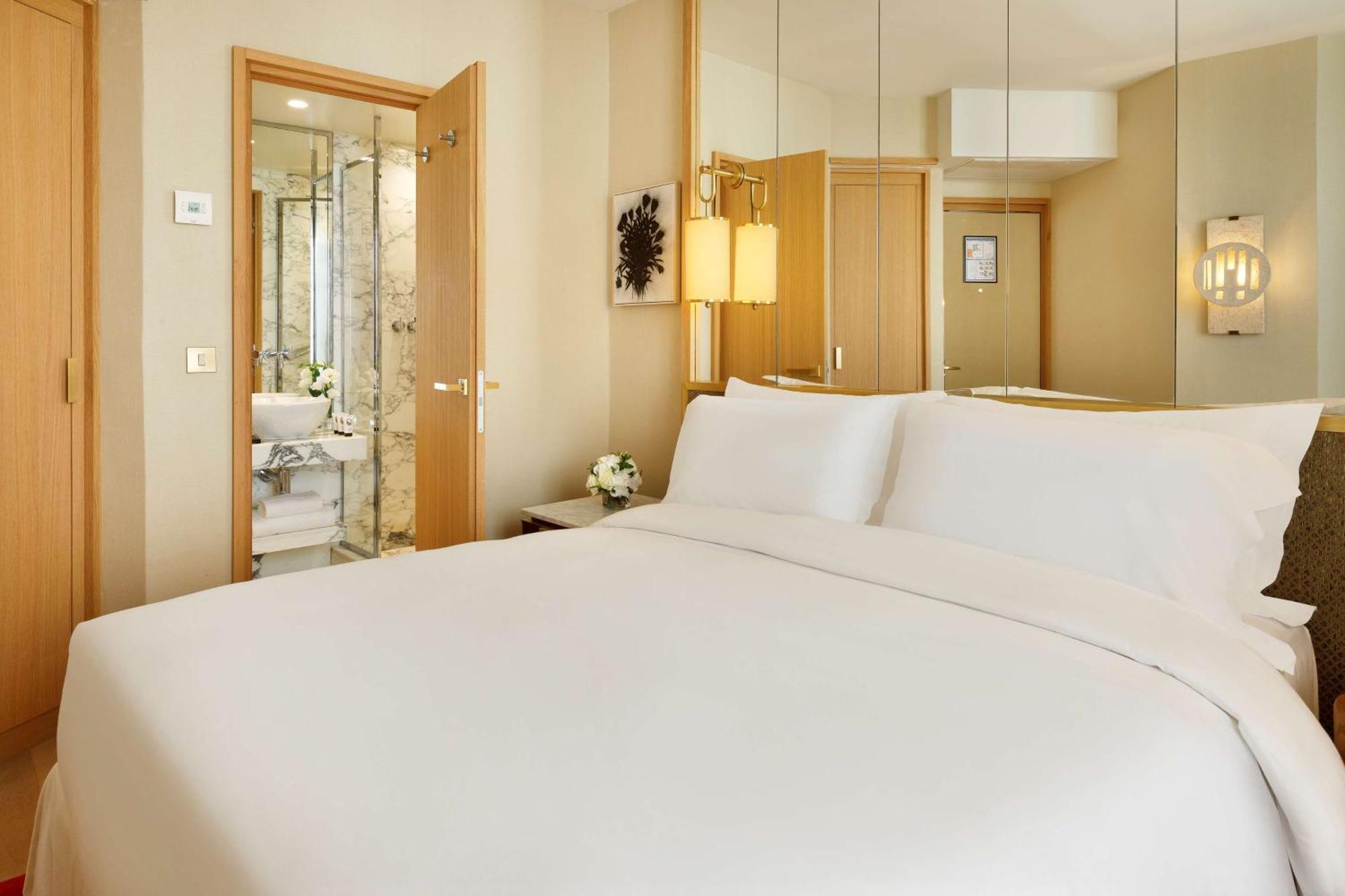 Le Belgrand Hotel Paris Champs Elysees, Tapestry By Hilton Exteriör bild
